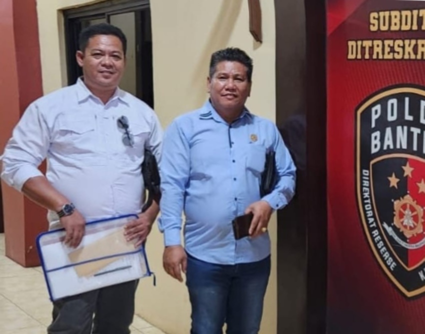 Photo Tim Kuasa Hukum PT. PEMI AW Balaraja saat di Polda Banten