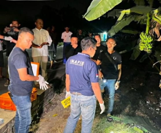 Photo Petugas Kepolisian di Lokasi penemuan potongan tubuh yang diduga merupakan kaki bayi oleh Warga Desa Batutumpang, Kecamatan Tegalwaru, Kabupaten Purwakarta, Jawa Barat, Rabu 29/7/2026 petang.